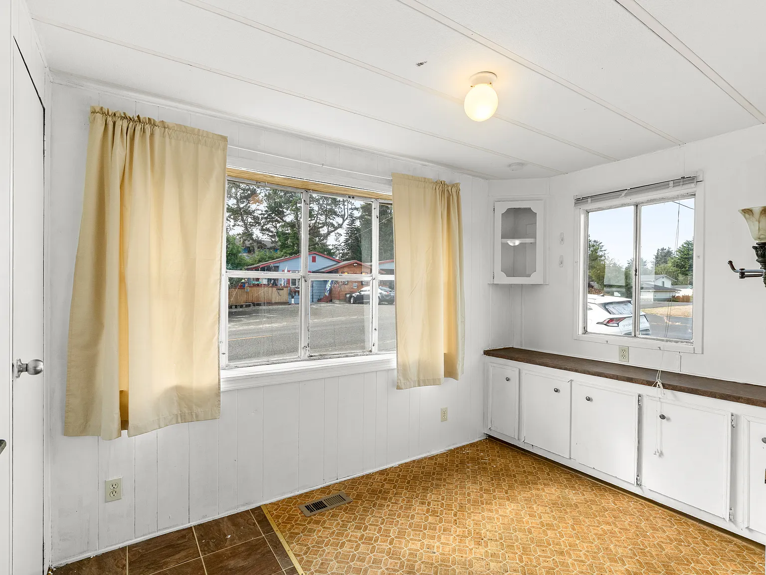 2 bed, 924 sqft, $1,225 — Photo 4