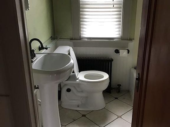 3rd image of 3811 W Fountain Ave