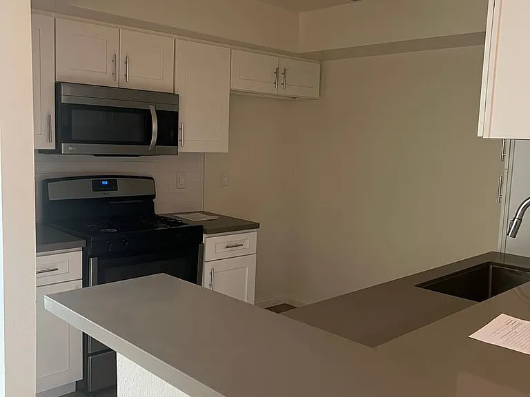 Verdugo Vista — Photo 18