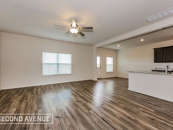 4th image of 326 Condie Russell Ave