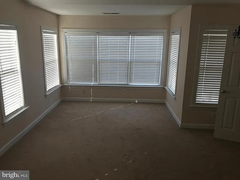8010 Duck Pond Ter — Photo 17