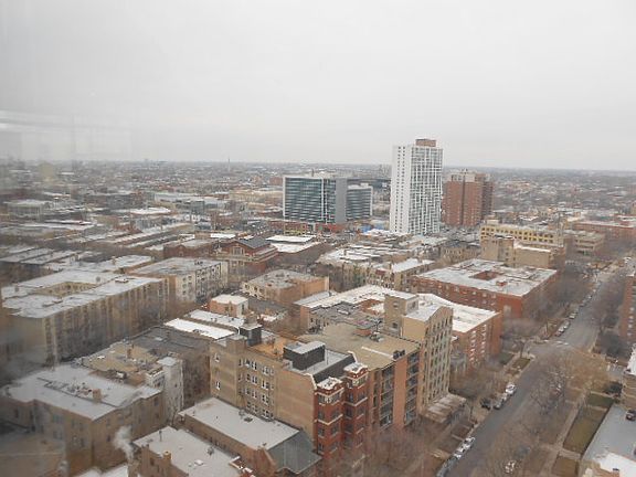 2nd image of 3900 N Lake Shore Dr APT 23F