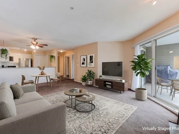 214 11th St #401, New Westminster, BC V3M 4C9
