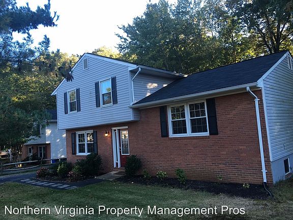 2nd image of 20 Willow Ln