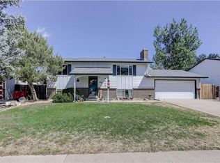 864 Lewiston St, Aurora, CO 80011