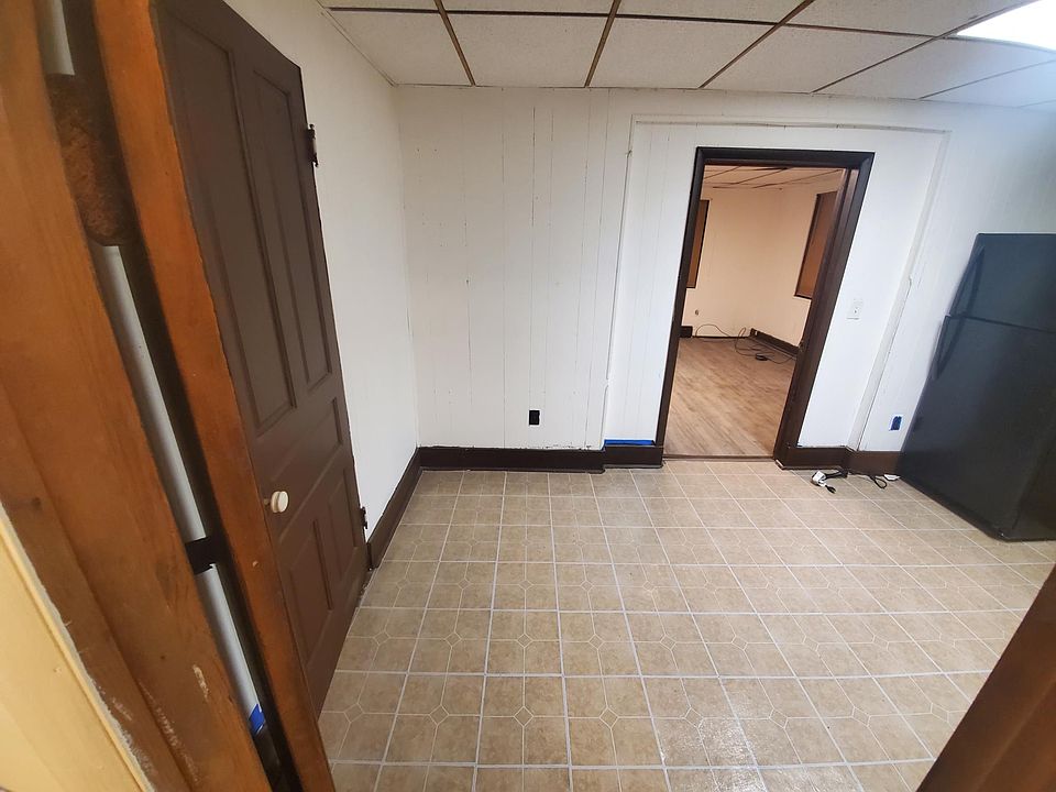 1st image of 544 N 8th St Floor 1