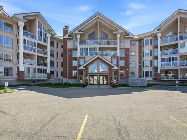 4805 NW 45th St #107, Red Deer, AB T4N 7A9