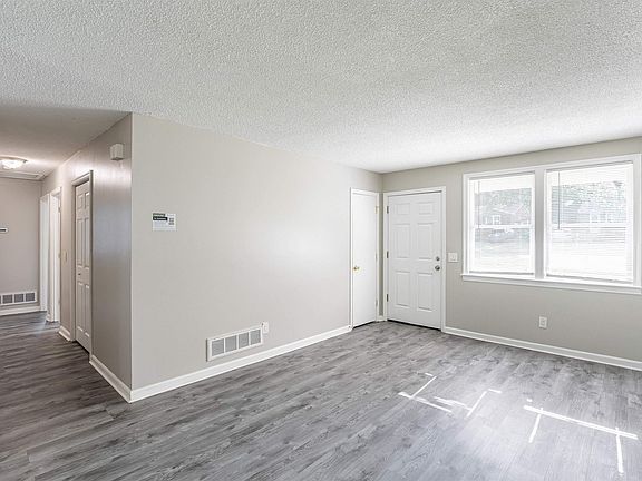 4th image of 1115 Hancock St