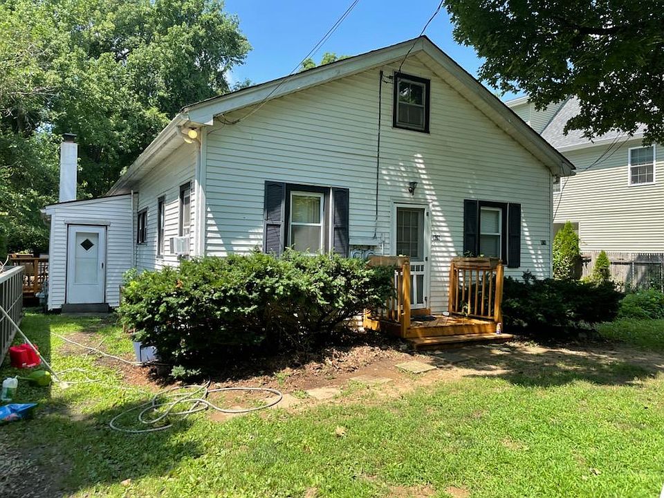 1st image of 826 Grove St #826