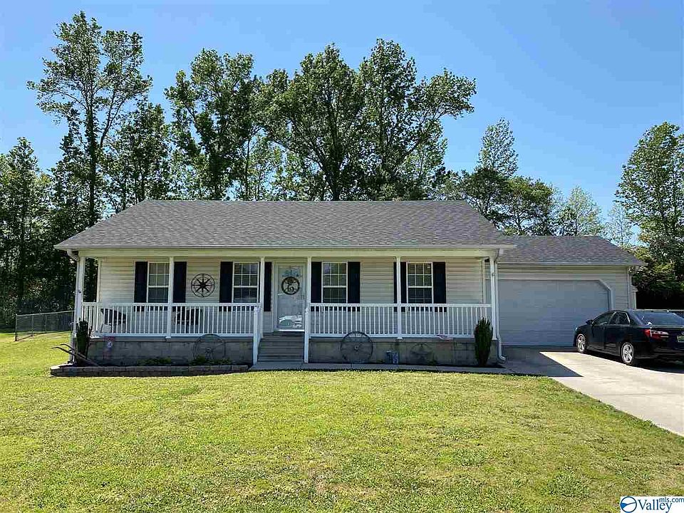 1st image of 282 Maplewood Ln