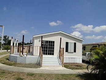 1st image of 2471 SW 52nd St