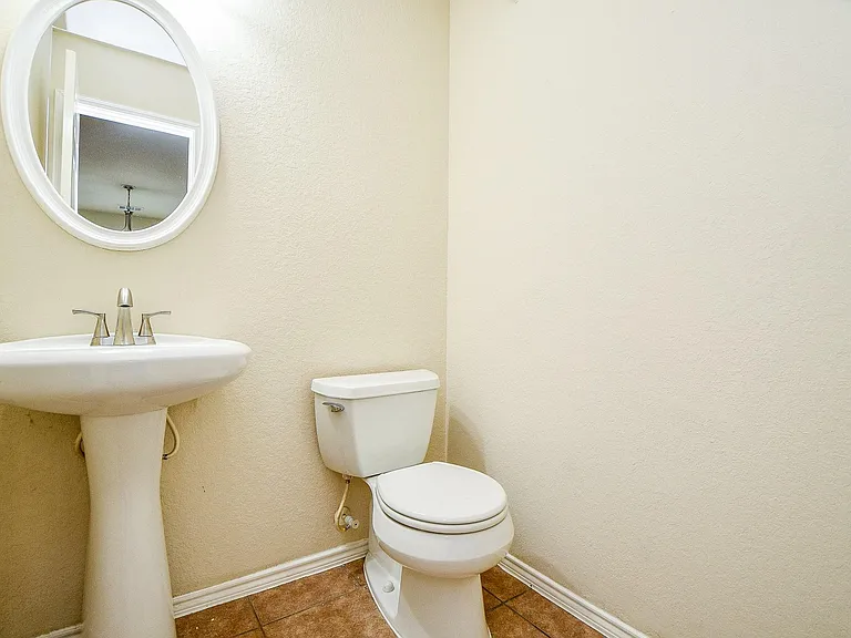 5327 Stonegate Dr — Photo 14