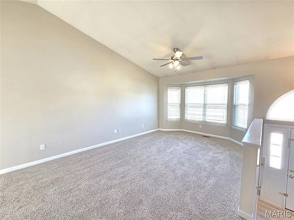 3rd image of 3008 Valley Oaks Dr