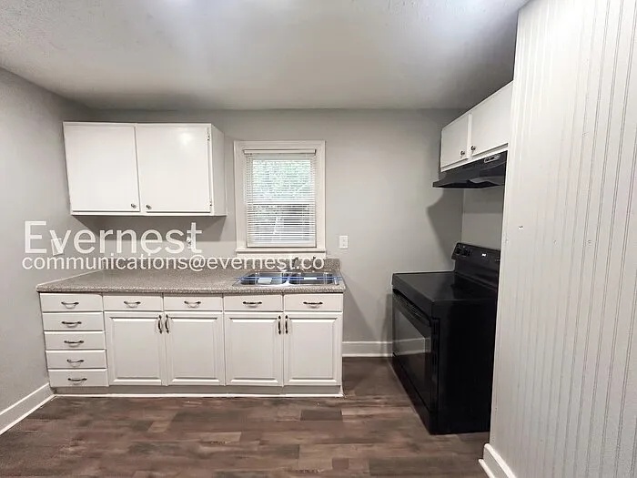2175 Pansy St NW — Photo 3