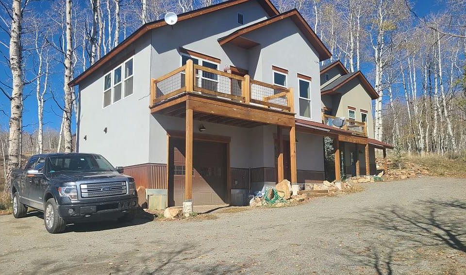 1st image of 31 Gloria Pl