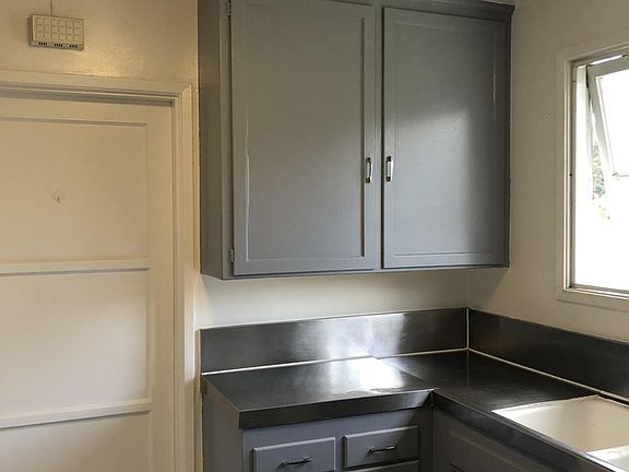 2nd image of 2441-2471 Silver Lake Blvd