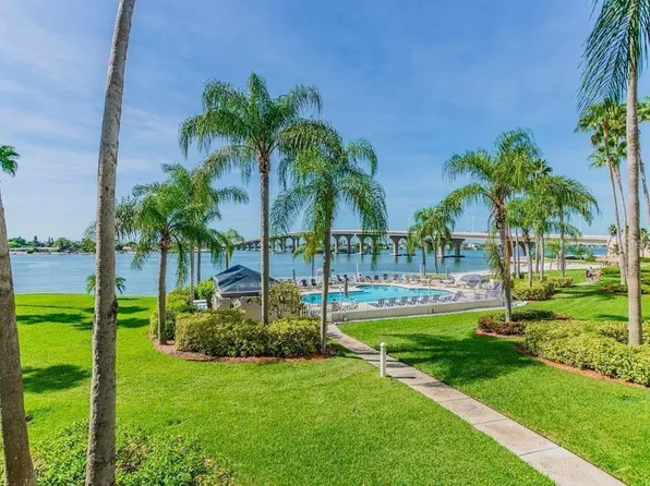 5901 Bahia Del Mar Cir, Saint Petersburg, FL