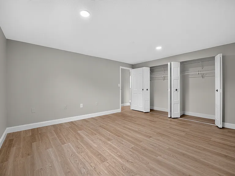 2 Ocean Ave #5 — Photo 10
