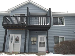 1636 Helena Rd N, Oakdale, MN 55128