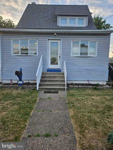 11 W Cedar Ave, Oaklyn, NJ, 08107