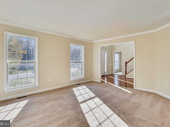 5th image of 25 Cedarview Ct