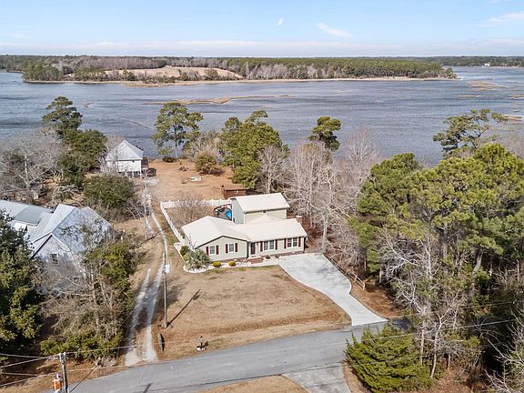 3rd image of 19 Arrowhead Drive