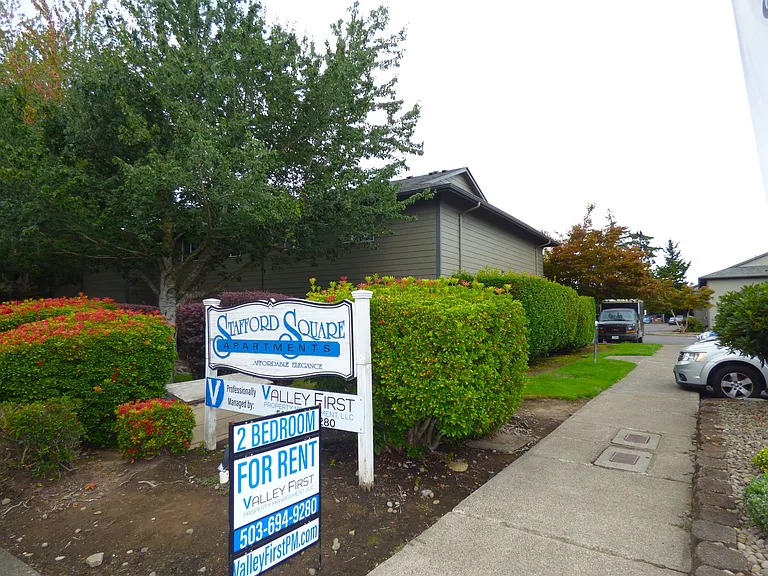 124 Stafford Ln NE #203 — Photo 9