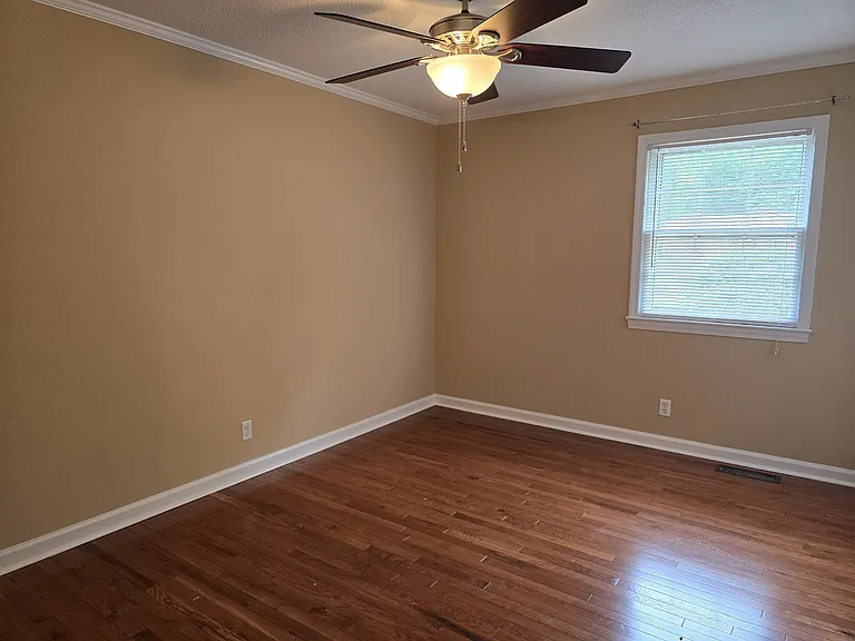 4680 Forestmanor Dr — Photo 24