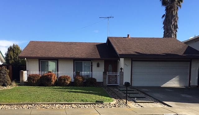 1st image of 4917 Avenida De Carmen