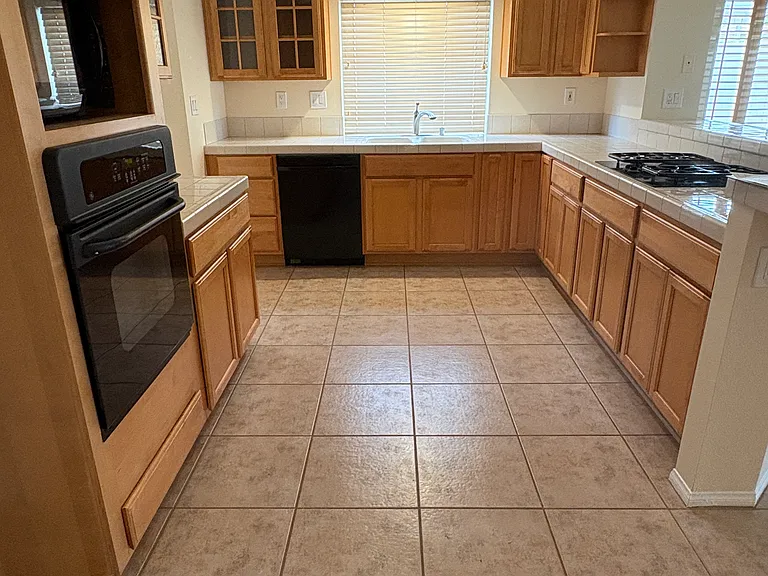 7149 Rockspring Ln — Photo 2
