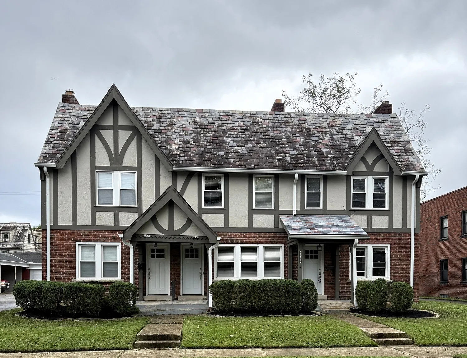 2 bed, 1.5 bath, 1333 sqft, $2,200 — Photo 1