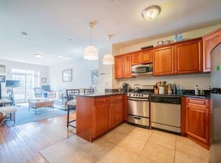 244 W 21st St #5B1, New York, NY 10011
