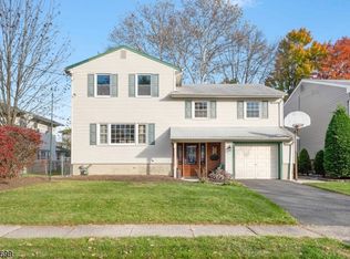 895 Sheridan St, Union, NJ 07083