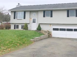 139 Tara Lee Dr, Apalachin, NY 13732