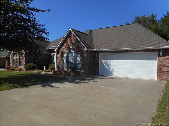 3rd image of 2237 Green Meadows Cir