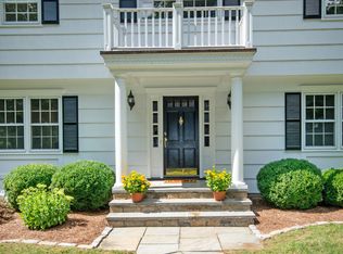 128 Jonathan Rd, New Canaan, CT 06840