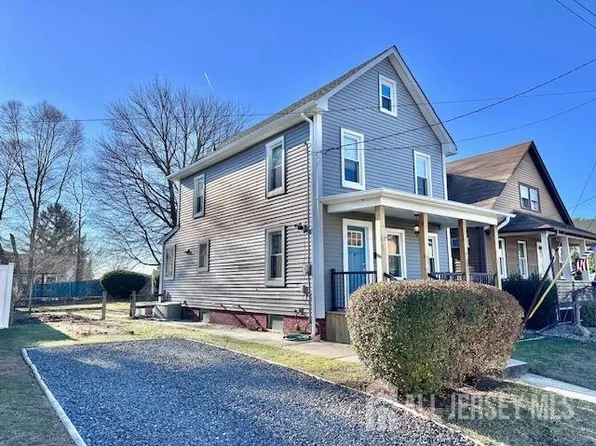 8 Conrad St, Sayreville, NJ 08872