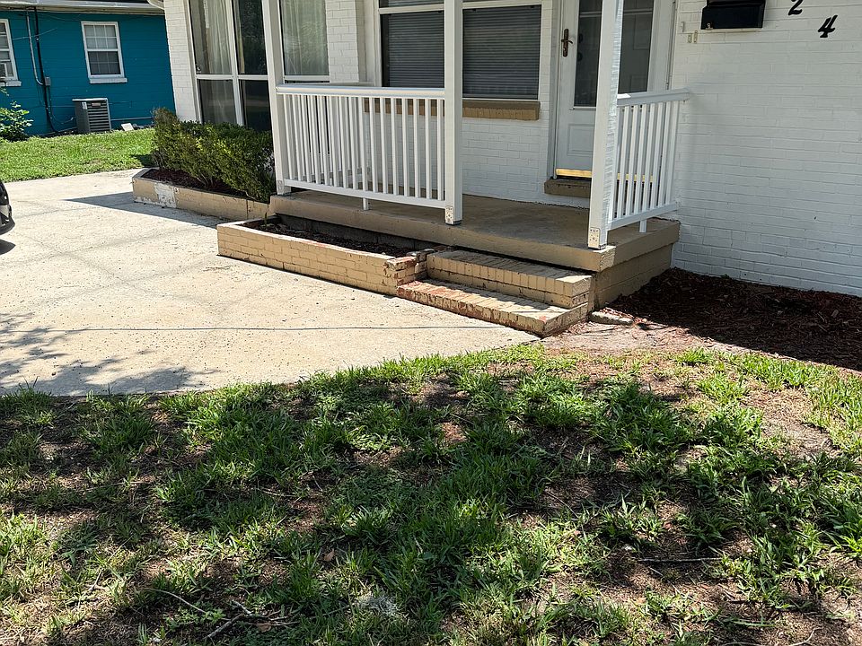 2nd image of 724 Valley Forge Rd