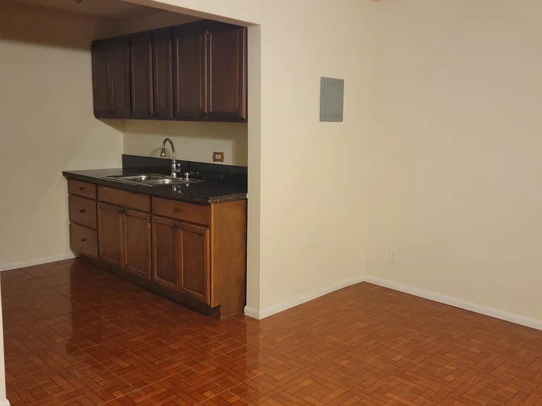 206 W Cedar Ave #GUEST HOUSE — Photo 14