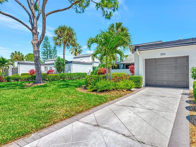 3141 Heatherwood Ln — Photo 4