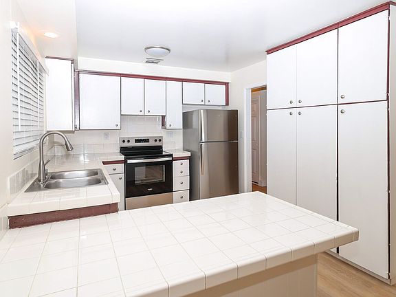 4th image of 563 S Fashion Park St APT C