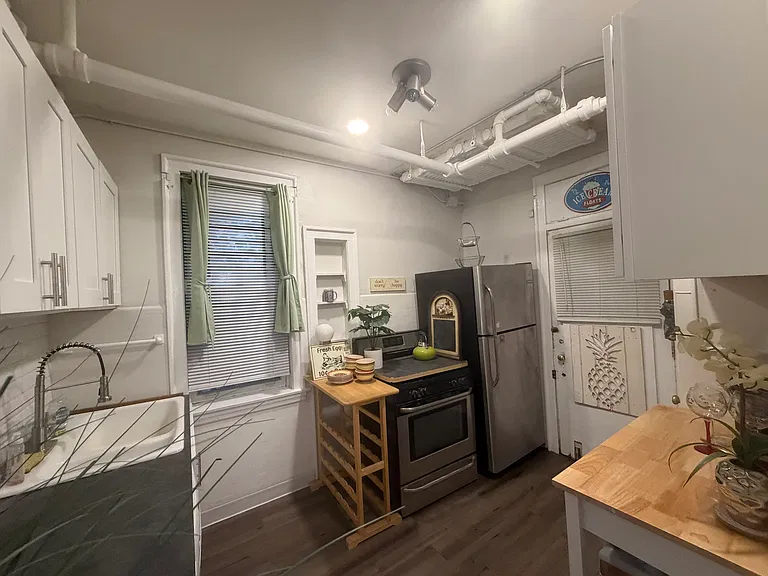 2423 W Lunt Ave #1 — Photo 23