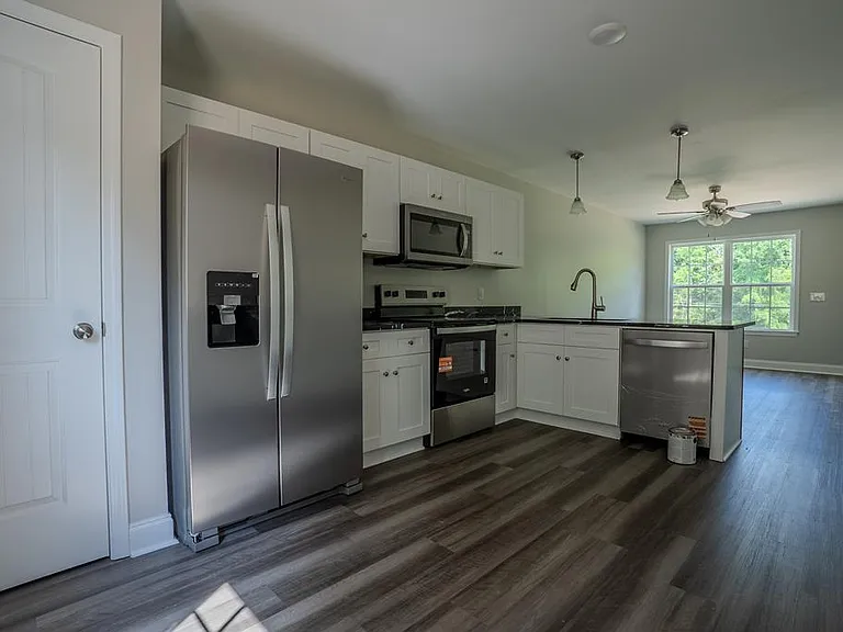 139 Harrison Ln SE — Photo 10