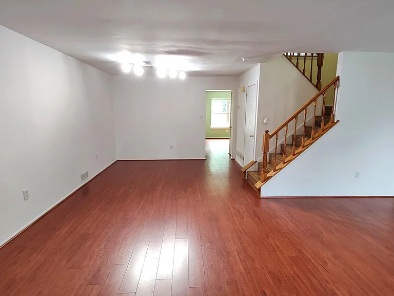 166 Winstead Dr — Photo 2