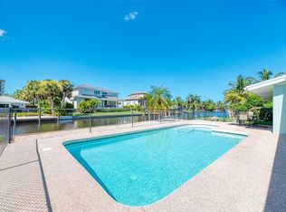 5577 Contento Dr, Sarasota, FL 34242