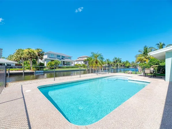 5577 Contento Dr, Sarasota, FL 34242