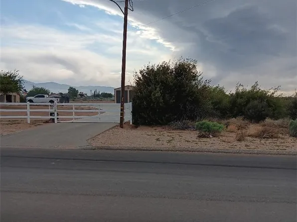 7786 Capelin Rd, Phelan, CA 92371