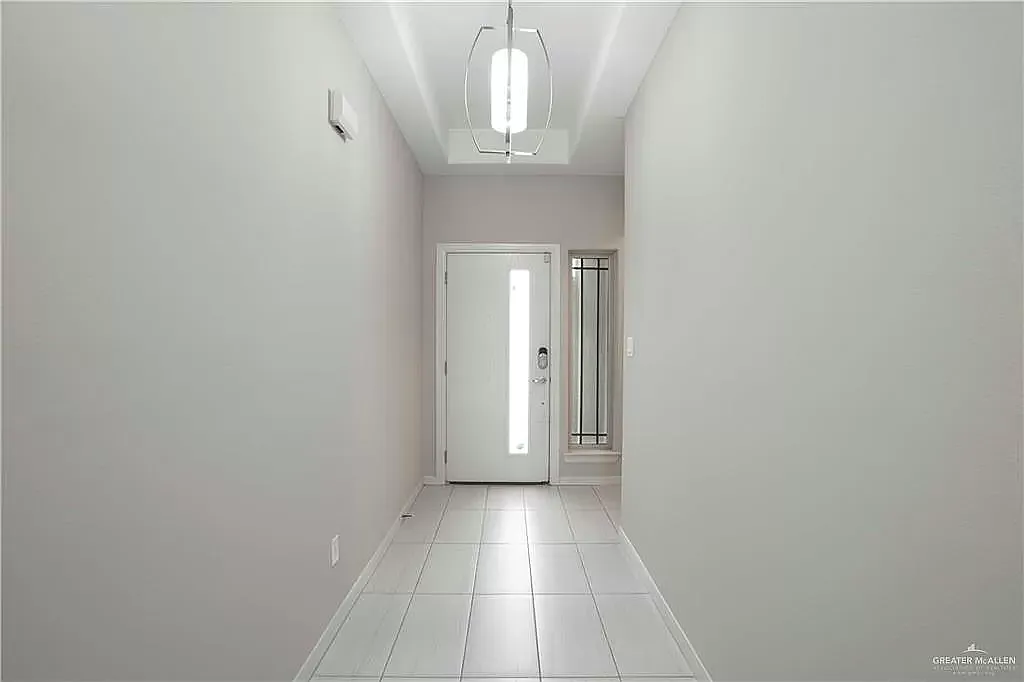 5224 Lost Creek Ln — Photo 1