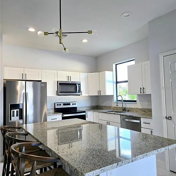1819 NW 21st St — Photo 4