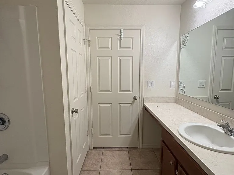 4751 Maplewild Ln — Photo 12
